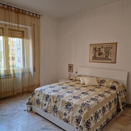 Apartamento La Casa Di Angelica Cagliari Exterior foto