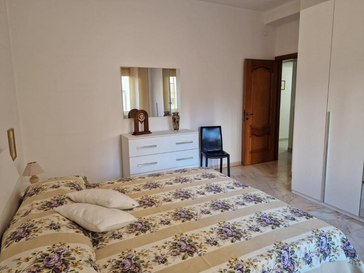Apartamento La Casa Di Angelica Cagliari Exterior foto