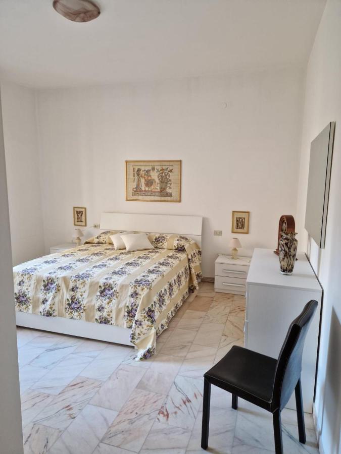 Apartamento La Casa Di Angelica Cagliari Exterior foto
